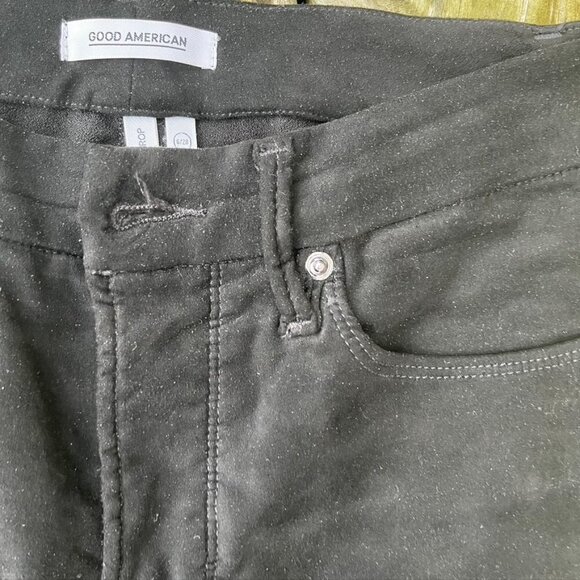 Good American Good Legs Crop Black Pants Jeans 6/28 - Picture 4 of 8